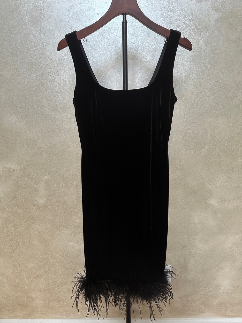 Vintage 90s Cachet Black Velvet Cocktail Dress with Feather Trim